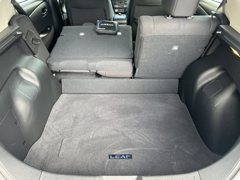 Used 2023 Nissan Leaf S image 18