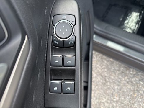 Used 2020 Ford Escape SE image 20