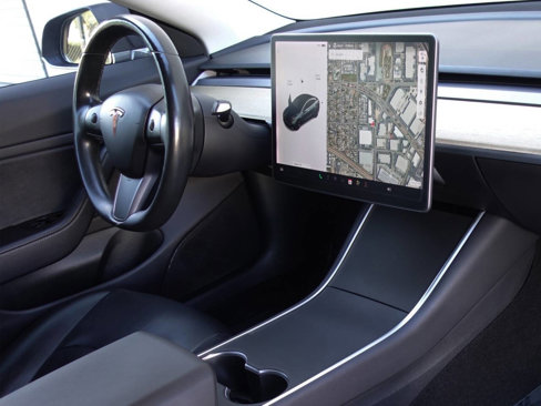 Used 2018 Tesla Model 3 Long Range image 28