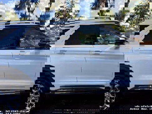 Used 2021 Ford Explorer Limited image 18