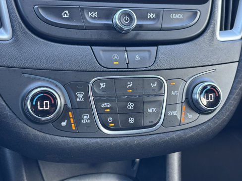 Used 2023 Chevrolet Malibu LT image 5