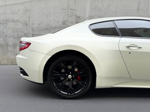 Used 2014 Maserati GranTurismo Sport image 18