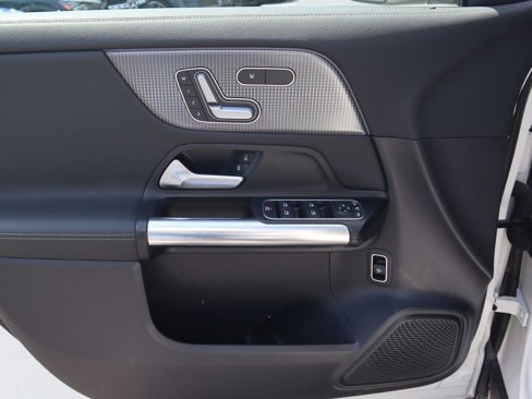Certified 2022 Mercedes-Benz GLA 250 4MATIC image 17