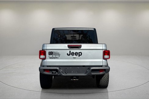 Used 2023 Jeep Gladiator Sport image 4