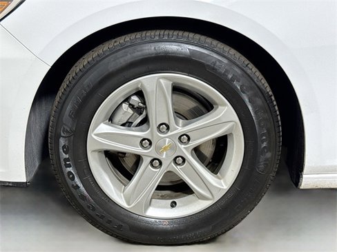 Used 2024 Chevrolet Malibu LT image 28