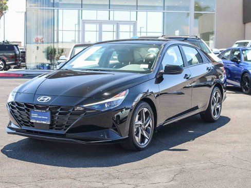 Certified 2023 Hyundai Elantra SEL w/ Convenience Package image 3