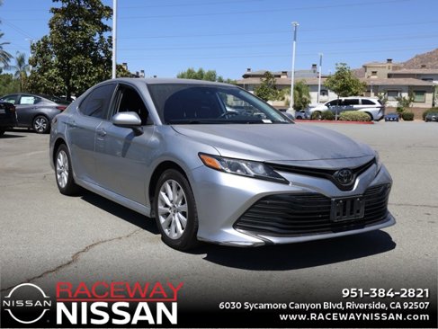 Used 2020 Toyota Camry LE image 1