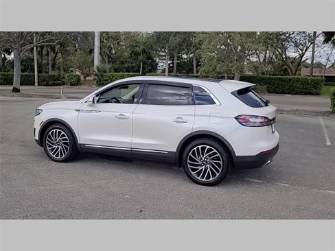 Used 2019 Lincoln Nautilus Reserve image 25
