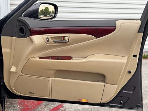 Used 2008 Lexus LS 460 image 39