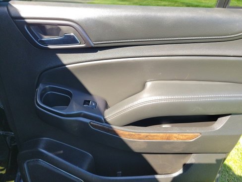 Used 2016 Chevrolet Suburban LT image 24