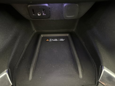 Used 2022 Chevrolet Traverse LT image 18