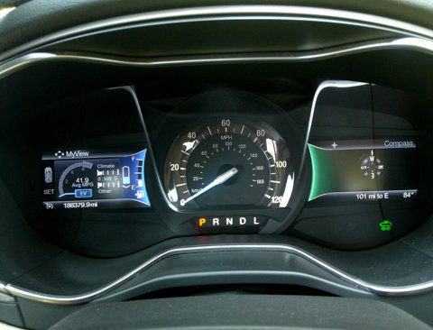 Used 2015 Ford Fusion SE image 28