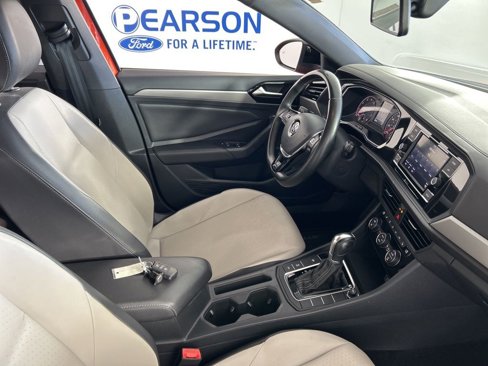 Used 2019 Volkswagen Jetta R-Line image 28