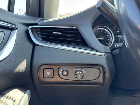 Used 2019 Buick Enclave Essence image 24