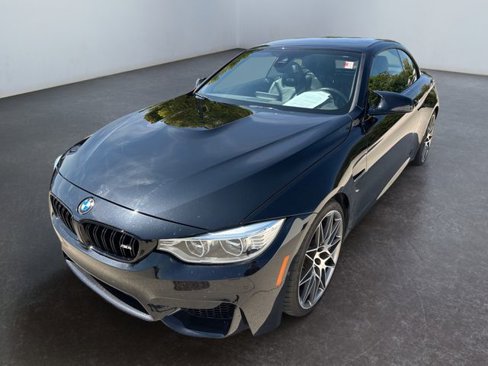 Used 2016 BMW M4 Convertible image 10