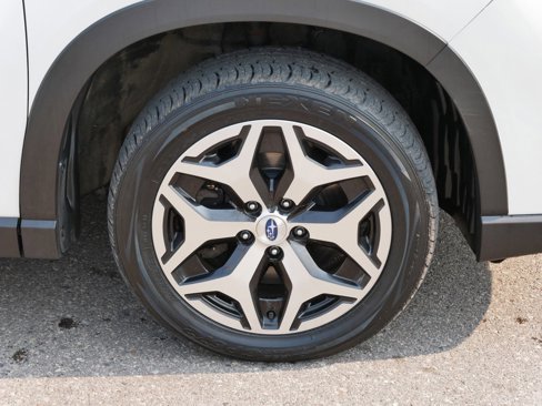 Used 2020 Subaru Forester Premium image 9