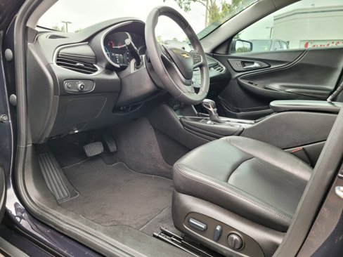 Used 2022 Chevrolet Malibu LT w/ Leather Package image 4