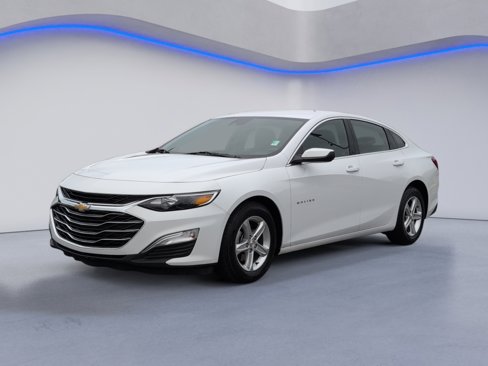 Used 2024 Chevrolet Malibu LS w/ Driver Confidence Package image 4