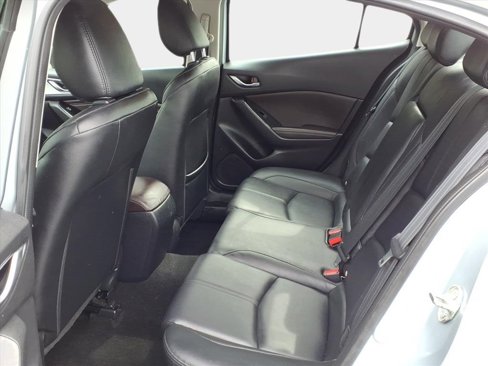 Used 2017 MAZDA MAZDA3 Touring image 12