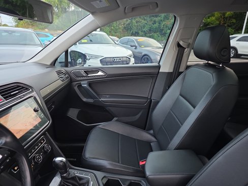 Used 2018 Volkswagen Tiguan SEL image 34