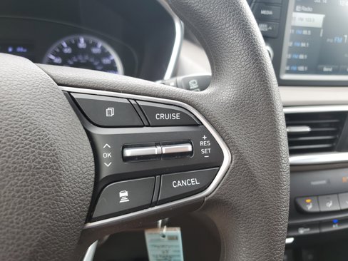 Used 2020 Hyundai Santa Fe SE image 10