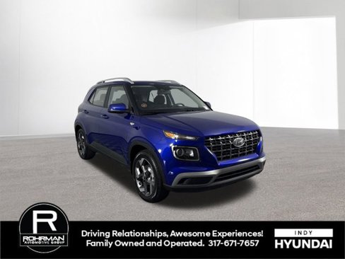 New 2025 Hyundai Venue SEL image 3