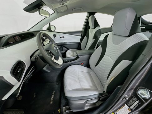 Used 2017 Toyota Prius Two image 13