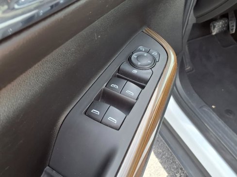 Used 2019 GMC Acadia SLE image 23