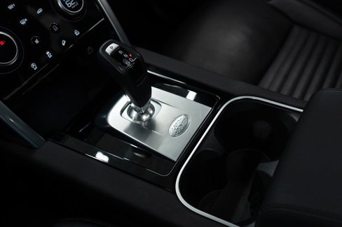 Used 2022 Land Rover Discovery Sport SE image 18
