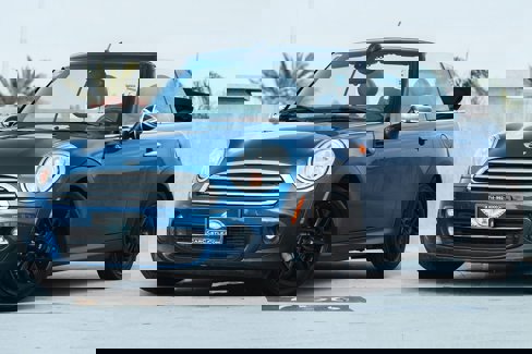 Used 2015 MINI Cooper Convertible image 2