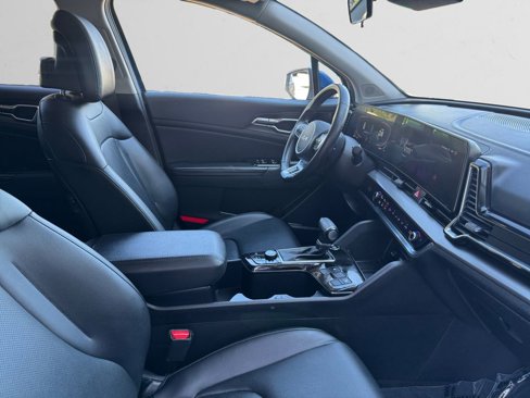 Used 2023 Kia Sportage EX image 16
