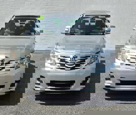Used 2011 Toyota Camry LE image 9