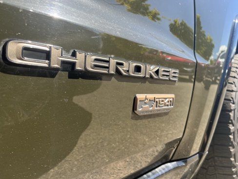 Used 2017 Jeep Grand Cherokee Limited 75th Anniversary image 8