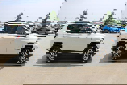 Used 2022 Jeep Compass Latitude image 6