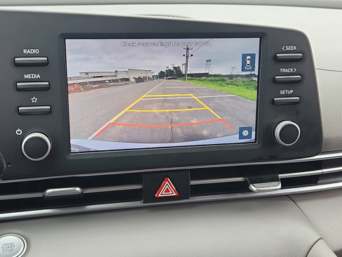 Used 2023 Hyundai Elantra SEL image 17