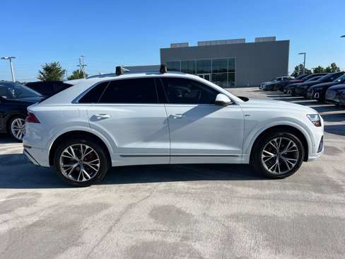 Used 2021 Audi Q8 Premium Plus w/ Premium Plus Package image 4