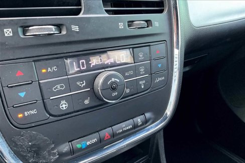 Used 2019 Dodge Grand Caravan GT image 31