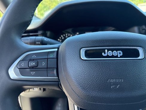 Certified 2022 Jeep Compass Altitude w/ Sun and Sound Group image 37