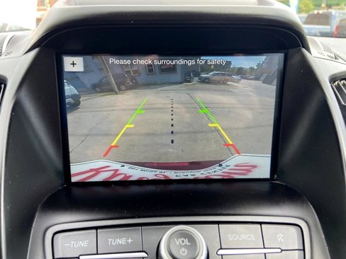 Used 2019 Ford Escape SE image 17