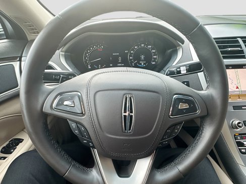 Used 2019 Lincoln MKZ Reserve image 12