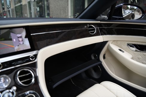 Used 2022 Bentley Continental GT image 19