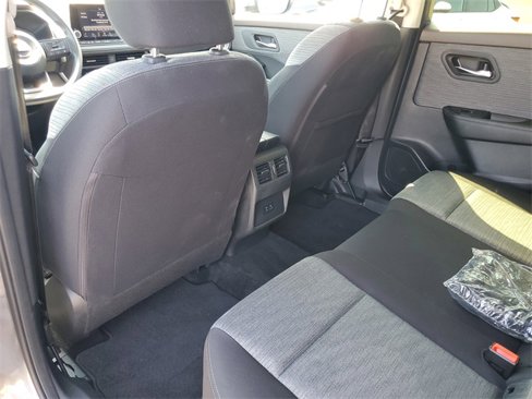 Used 2023 Nissan Rogue SV image 22