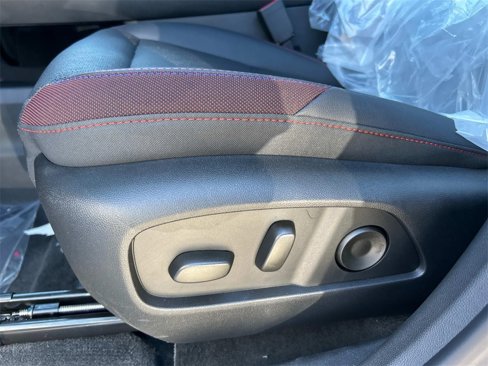 New 2025 Chevrolet Equinox RS image 7