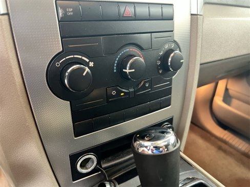 Used 2008 Jeep Grand Cherokee Laredo w/ Sun/Sound Group image 14