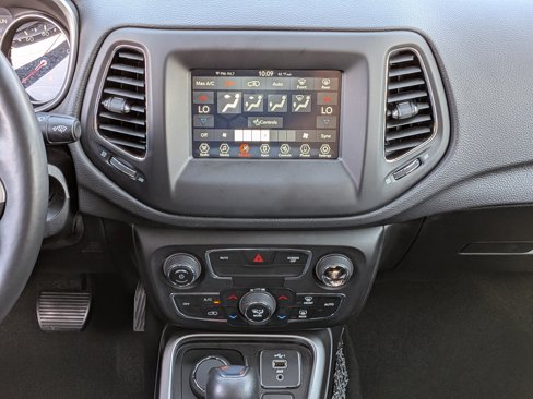 Used 2021 Jeep Compass Latitude w/ Convenience Group image 26