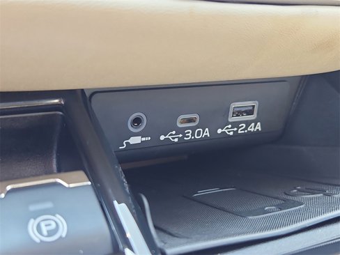 Used 2024 Subaru Outback Premium image 19
