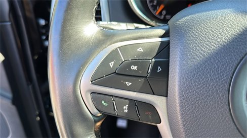 Used 2022 Jeep Grand Cherokee Laredo X image 13
