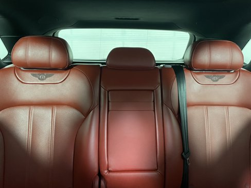 Used 2019 Bentley Bentayga image 14