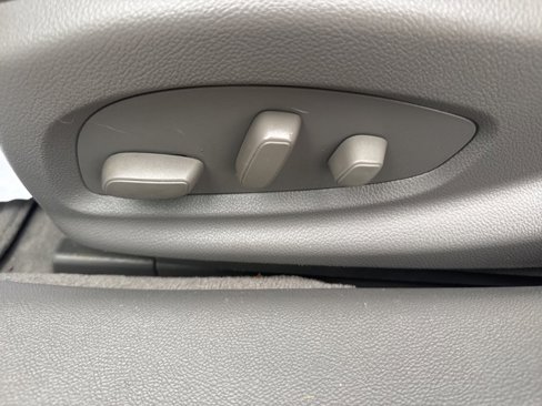 Used 2015 Chevrolet Impala LT image 28