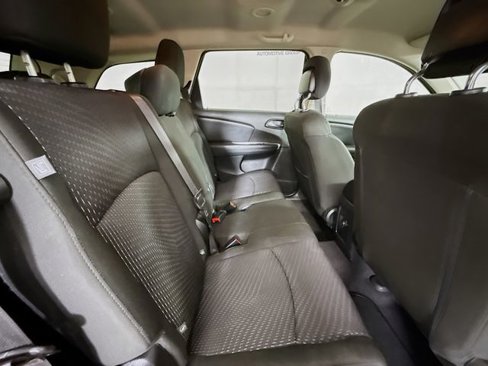 Used 2019 Dodge Journey SE image 24